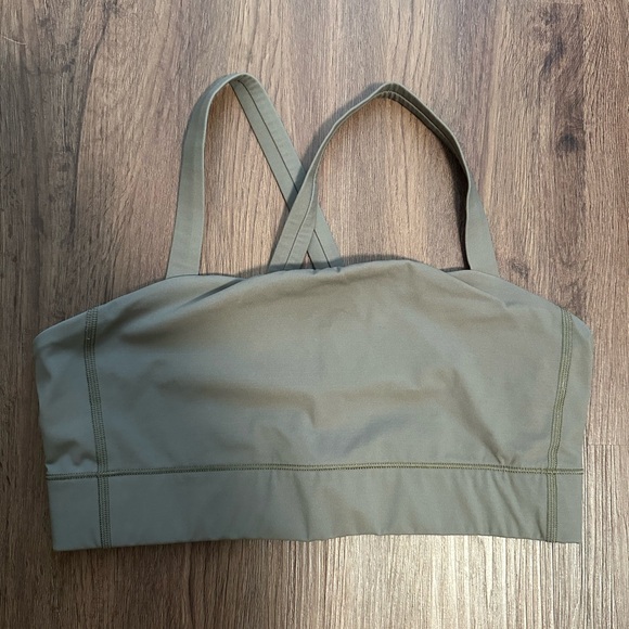 Everlane Perform Cross Back Bra/Crop Top - Picture 2 of 5